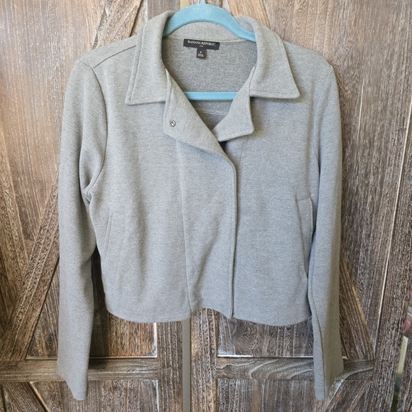 Banana Republic Jackets & Blazers - Banana Republic Jacket Women's Size Small Gray Cropped Knit Stretch Snaps